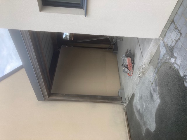 Avo renovation isolation d un garage aux ponts de ce maconnerie surbots menuiserie porte fenetre bardage 11