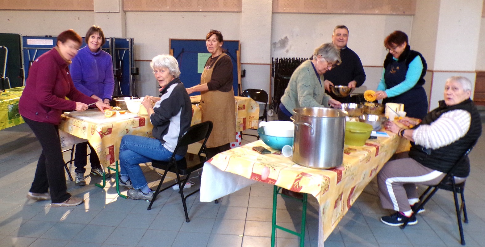 Les benevoles de vas au travail