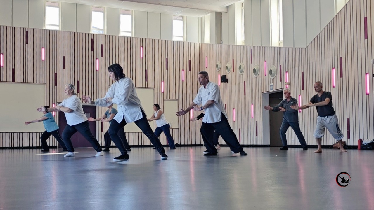 Les cours de Qi Gong et Tai Chi à Maubec mis à l’honneur dans le bulletin municipal