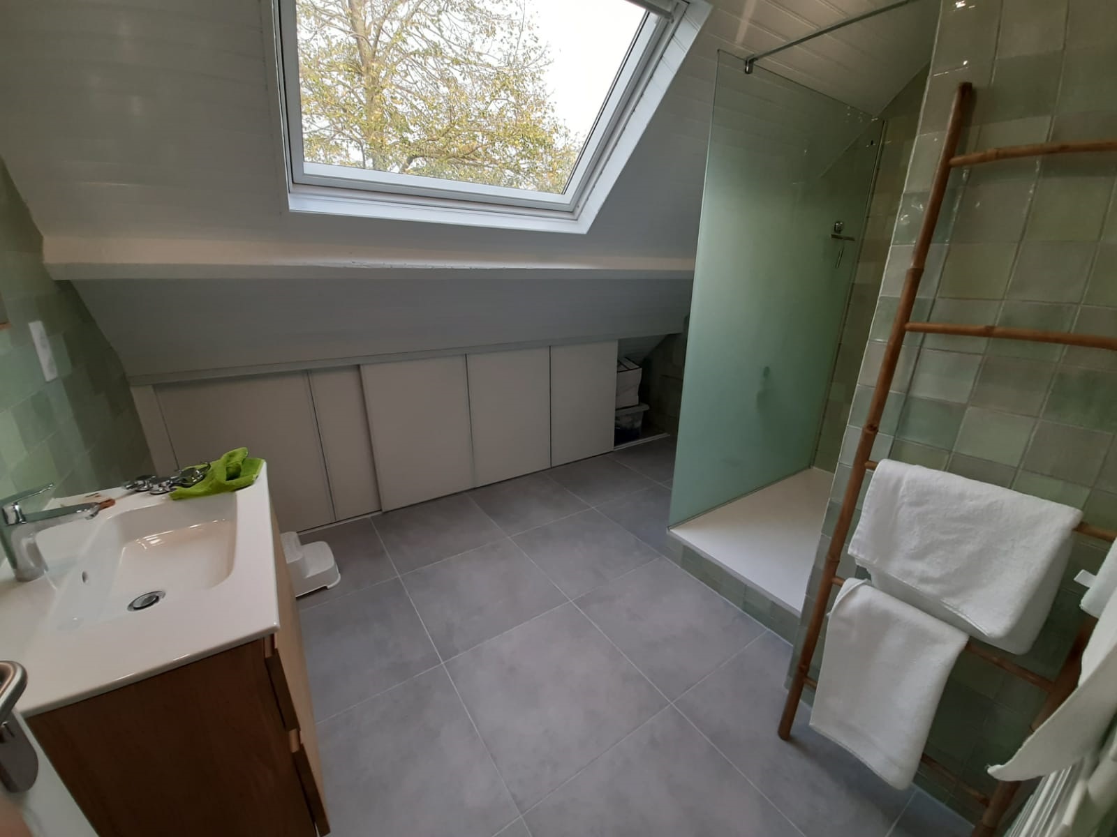 Avo renovation renovation complete de salle de bain etage au plessis mace plomberie et depannage 3