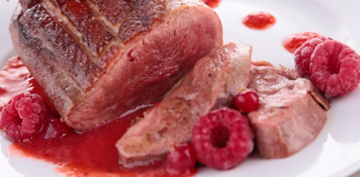 Magret-de-canard-aux-framboises