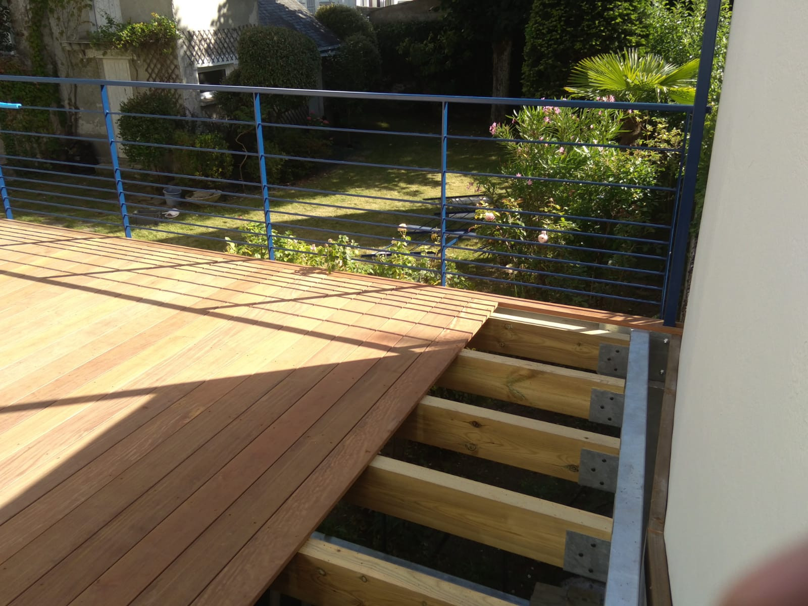 Avo renovation terrasse sur pilotis galvanise lames ipe garde corps metal metallise laque 4