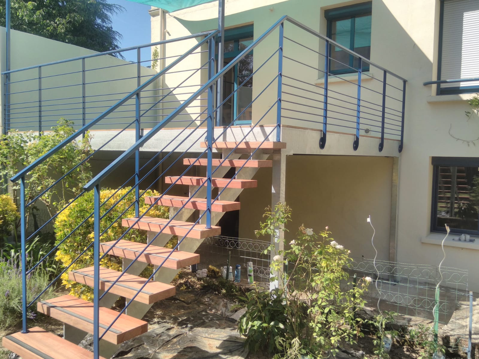 Avo renovation terrasse sur pilotis galvanise lames ipe garde corps metal metallise laque 2