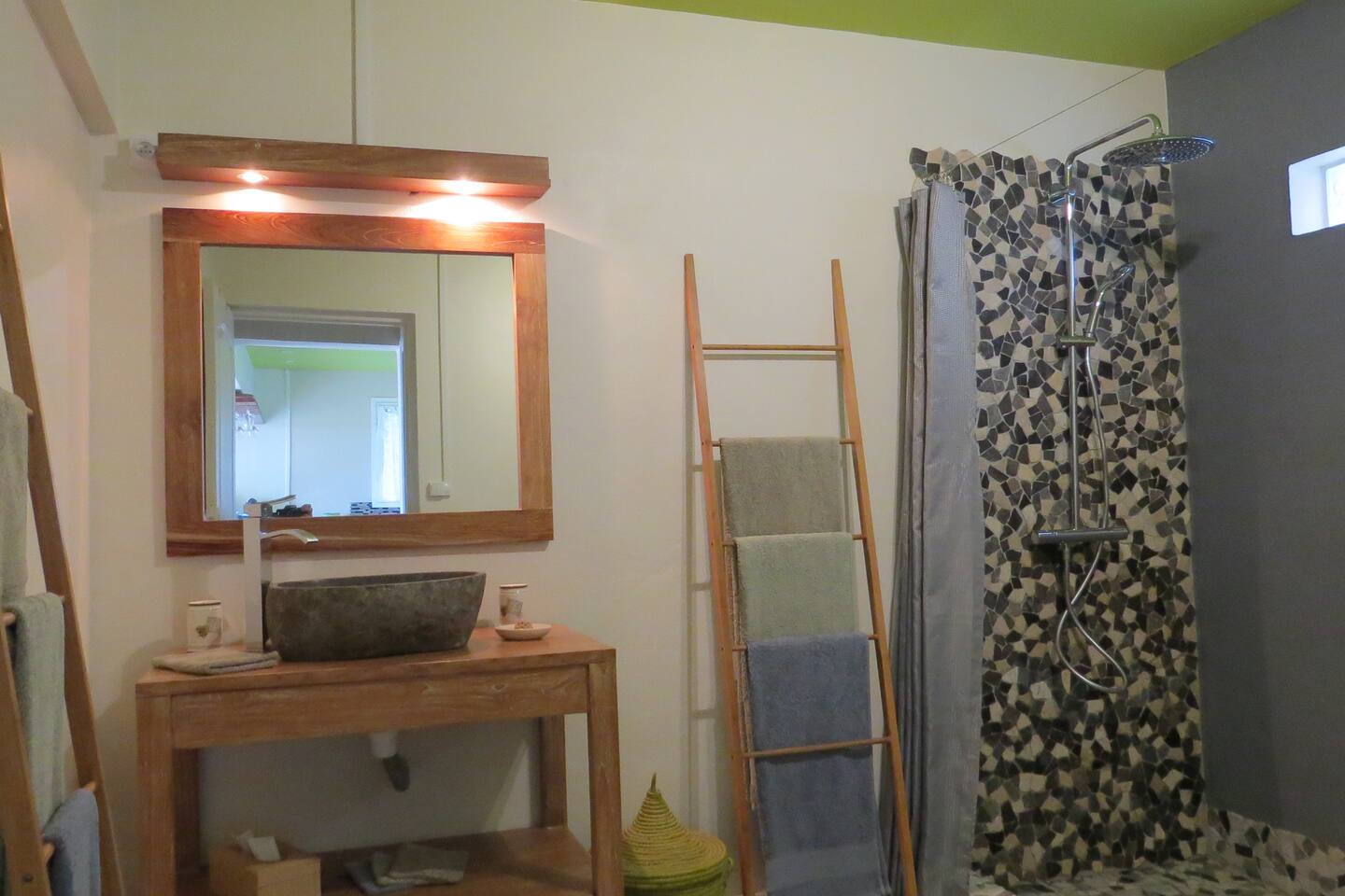 0c9a9486 fe40 4a19 b104 3362e28f1568