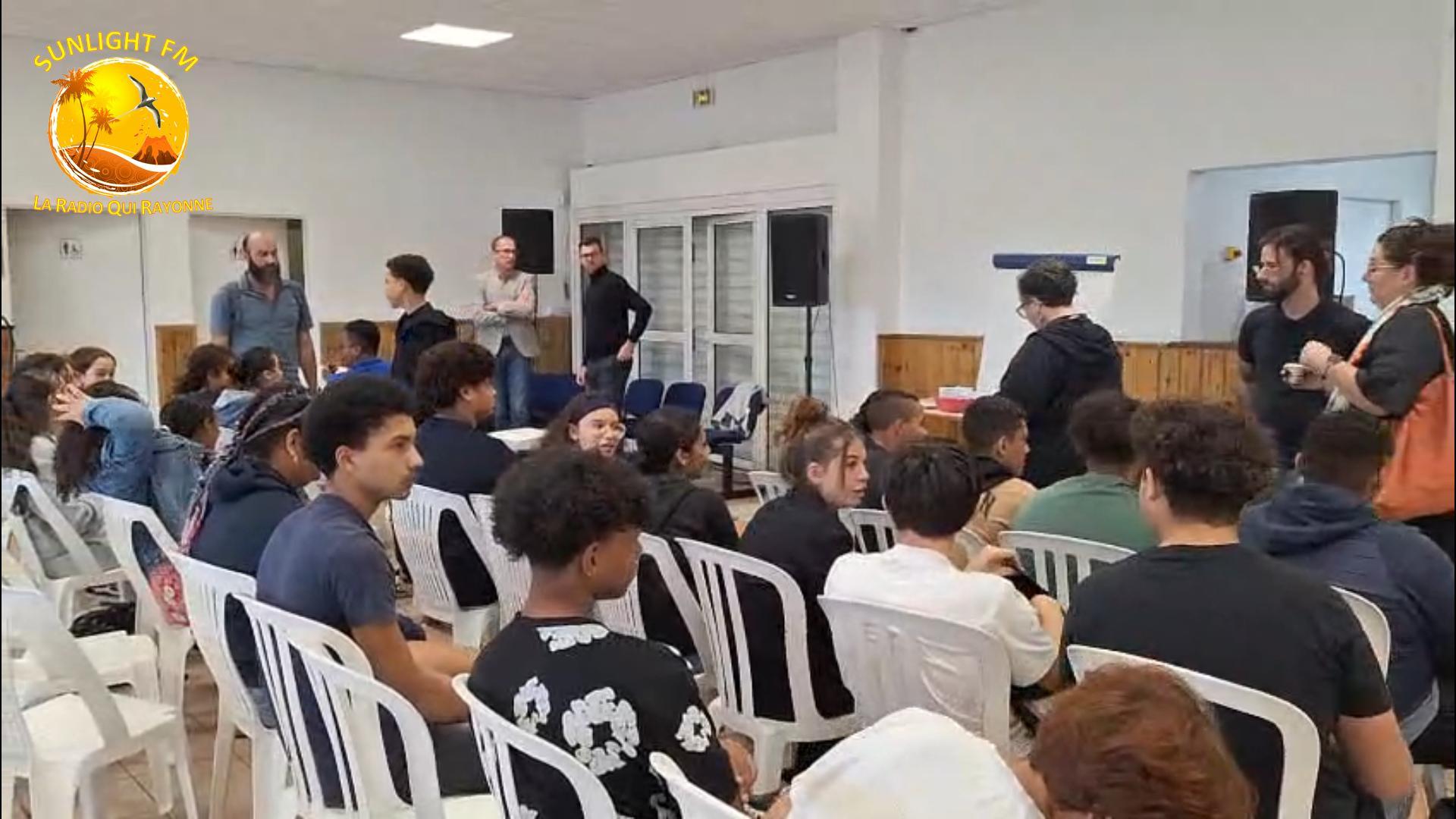 Journee-de-sensibilisation-avec-le-college-Bory-de-St-Vincent-et-le-CCAS-de-St-Philippe-le-23-Juin-2025-Miniature