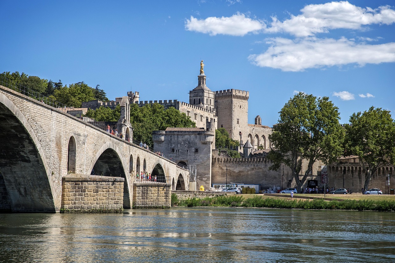 Gillag the bridge of avignon 862948 1280