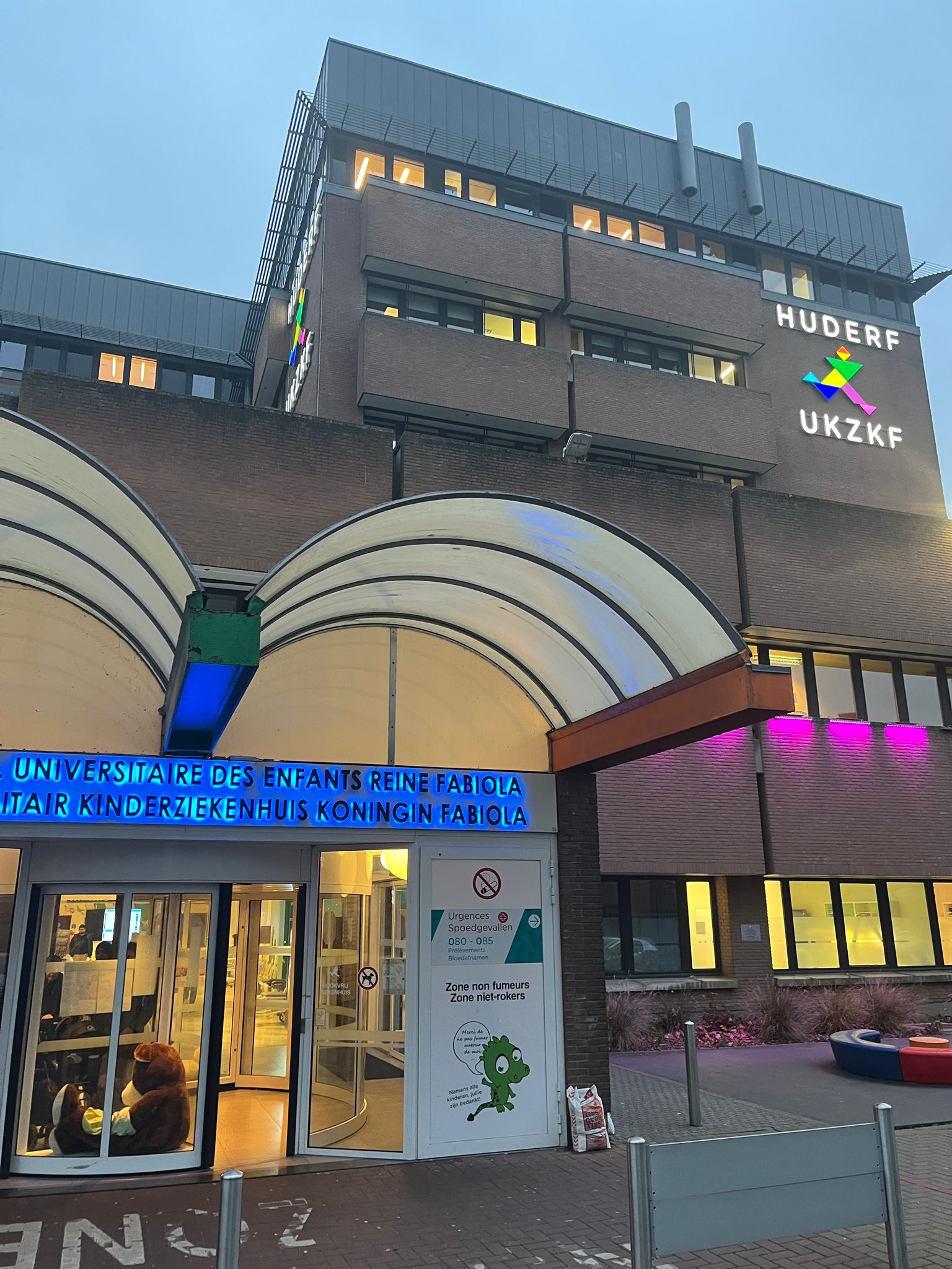 2aad5400 ebf0 4cf4 b048 eb6eb1118fed