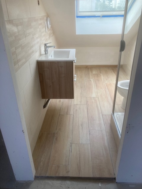 Avo renovation angers amenagement de combles escalier sur mesure placo plomberie electricite isolation sol tubage 59