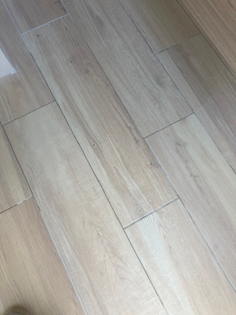 Avo renovation angers amenagement de combles escalier sur mesure placo plomberie electricite isolation sol tubage 50