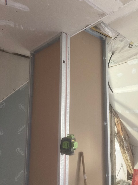 Avo renovation angers amenagement de combles escalier sur mesure placo plomberie electricite isolation sol tubage 37