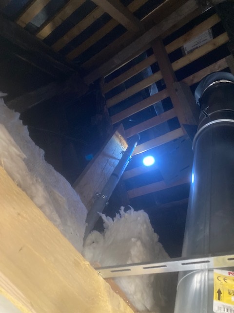 Avo renovation angers amenagement de combles escalier sur mesure placo plomberie electricite isolation sol tubage 32