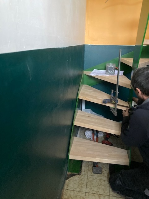 Avo renovation angers amenagement de combles escalier sur mesure placo plomberie electricite isolation sol tubage 17