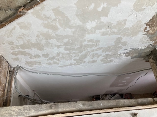 Avo renovation angers amenagement de combles escalier sur mesure placo plomberie electricite isolation sol tubage 12