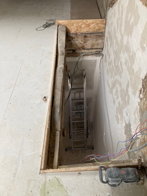 Avo renovation angers amenagement de combles escalier sur mesure placo plomberie electricite isolation sol tubage 9