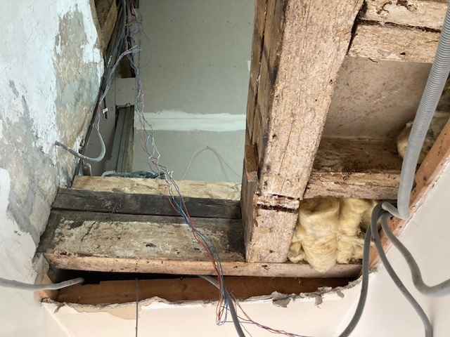 Avo renovation angers amenagement de combles escalier sur mesure placo plomberie electricite isolation sol tubage 3