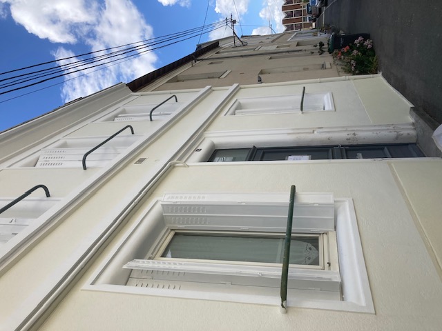 Avo renovation travaux de peinture interieure et exterieure facade sur angers quartier eble 7