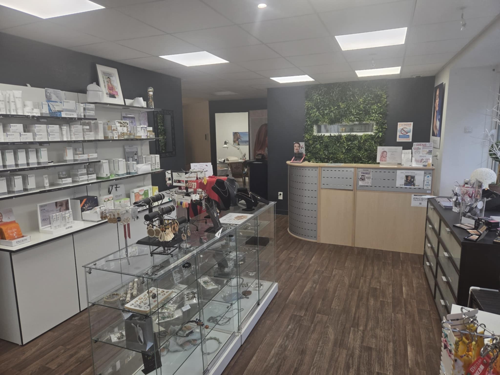 99f510ca-23bb-4154-9693-aea595aa7741-1-