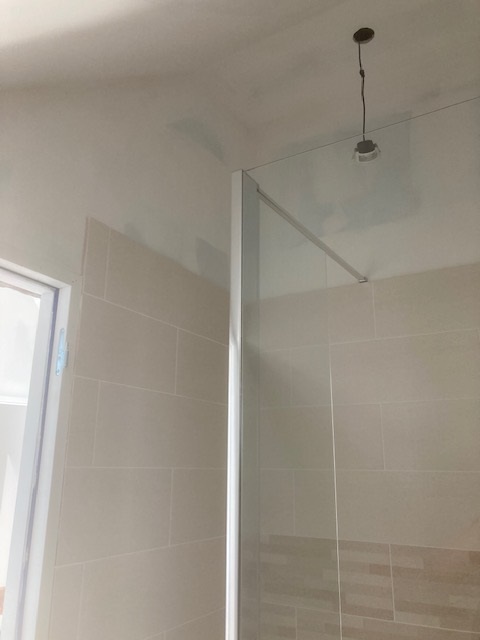 Avo renovation angers amenagement de combles escalier sur mesure placo plomberie electricite isolation sol tubage 53