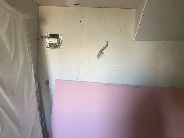 Avo renovation angers amenagement de combles escalier sur mesure placo plomberie electricite isolation sol tubage 36