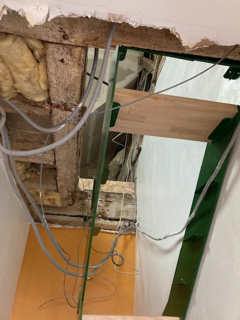 Avo renovation angers amenagement de combles escalier sur mesure placo plomberie electricite isolation sol tubage 13