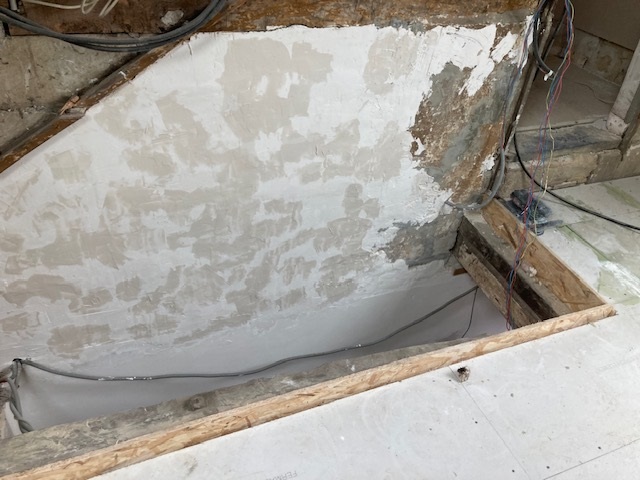 Avo renovation angers amenagement de combles escalier sur mesure placo plomberie electricite isolation sol tubage 11