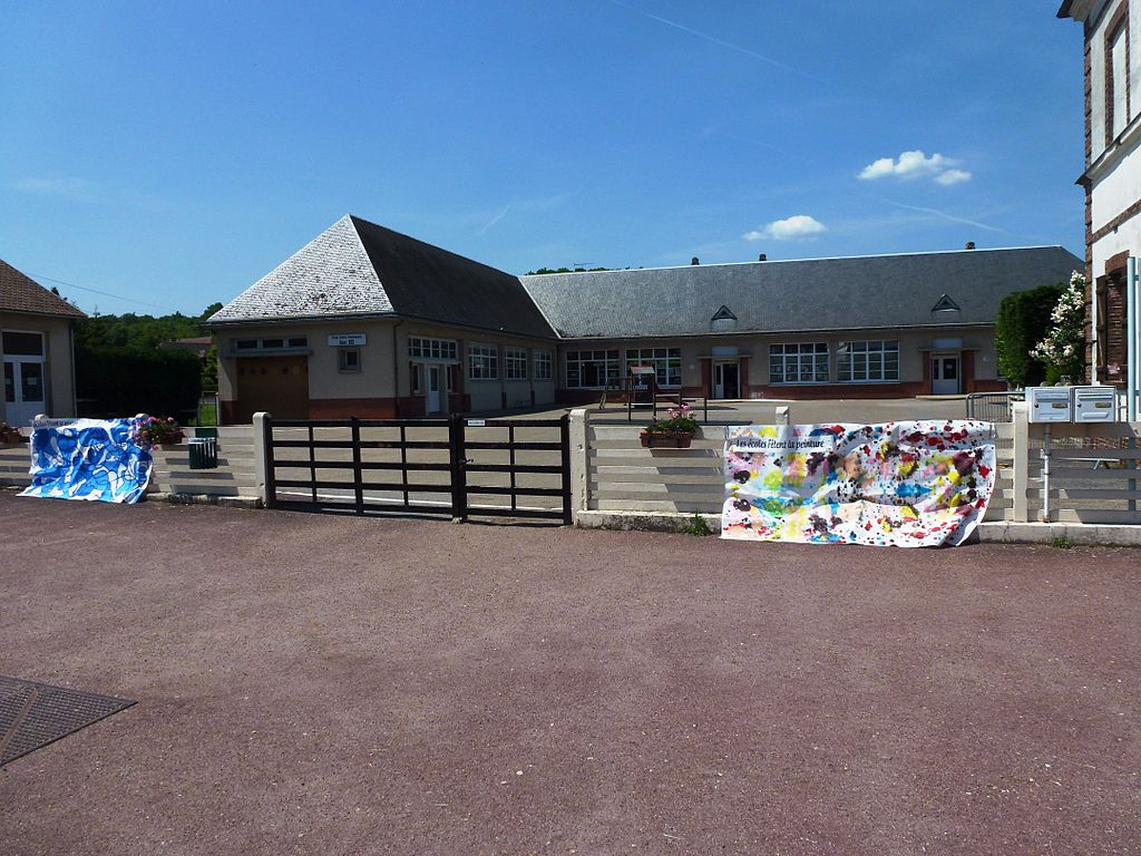 1024px la ferrie re sur risle  eure  fr  e cole