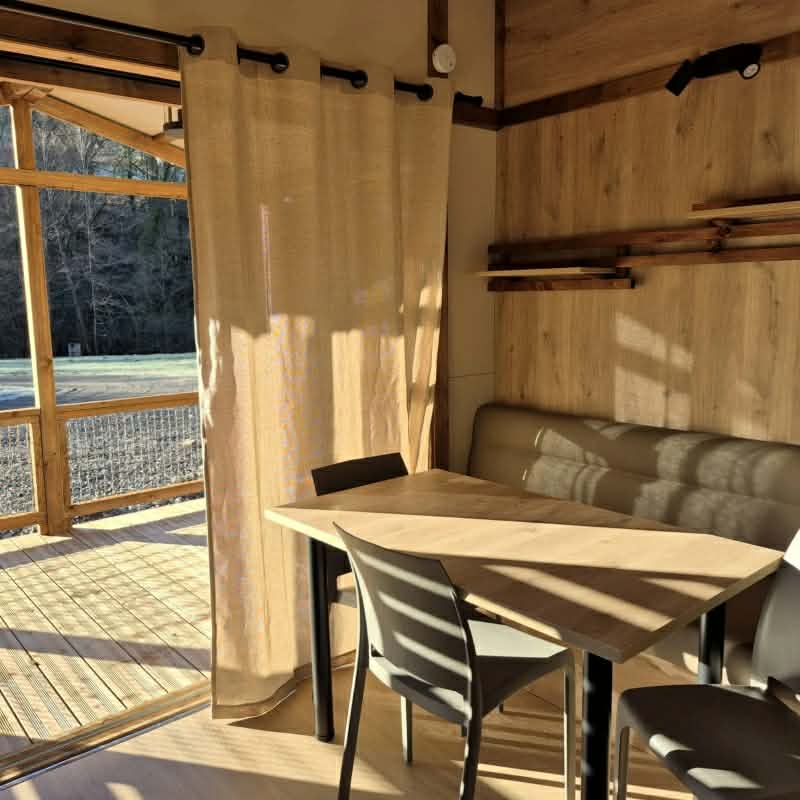 F204b301-ed45-4ec0-acd5-2cb8a3d3cfac