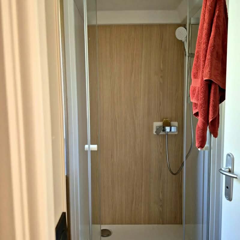 1f05b05c d063 4e77 baa7 cc204c812da2