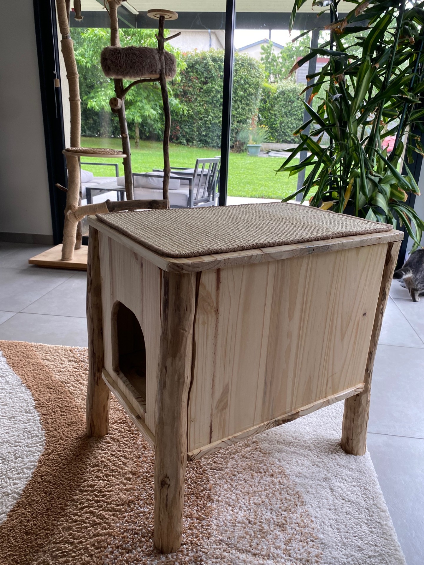 Niche a maine coon ch adore arbre a chat decoratif design en bois xxl geant beige durable solide stable lyon