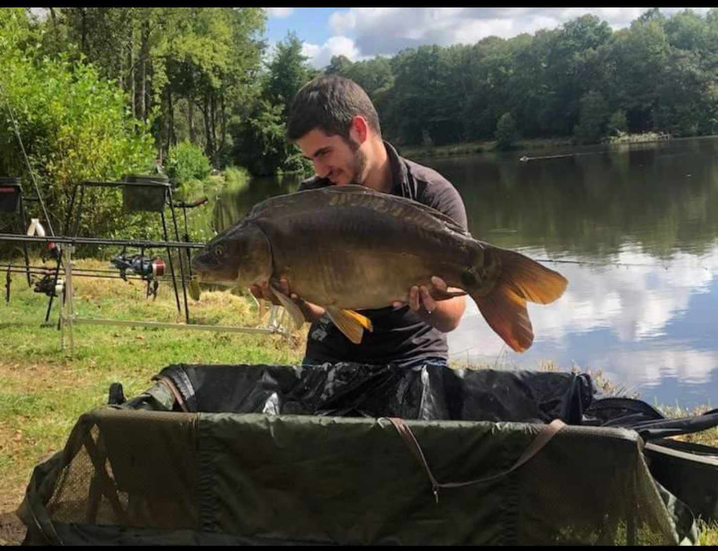 03b82379 b482 4c5c afb7 7e0ec98fea95