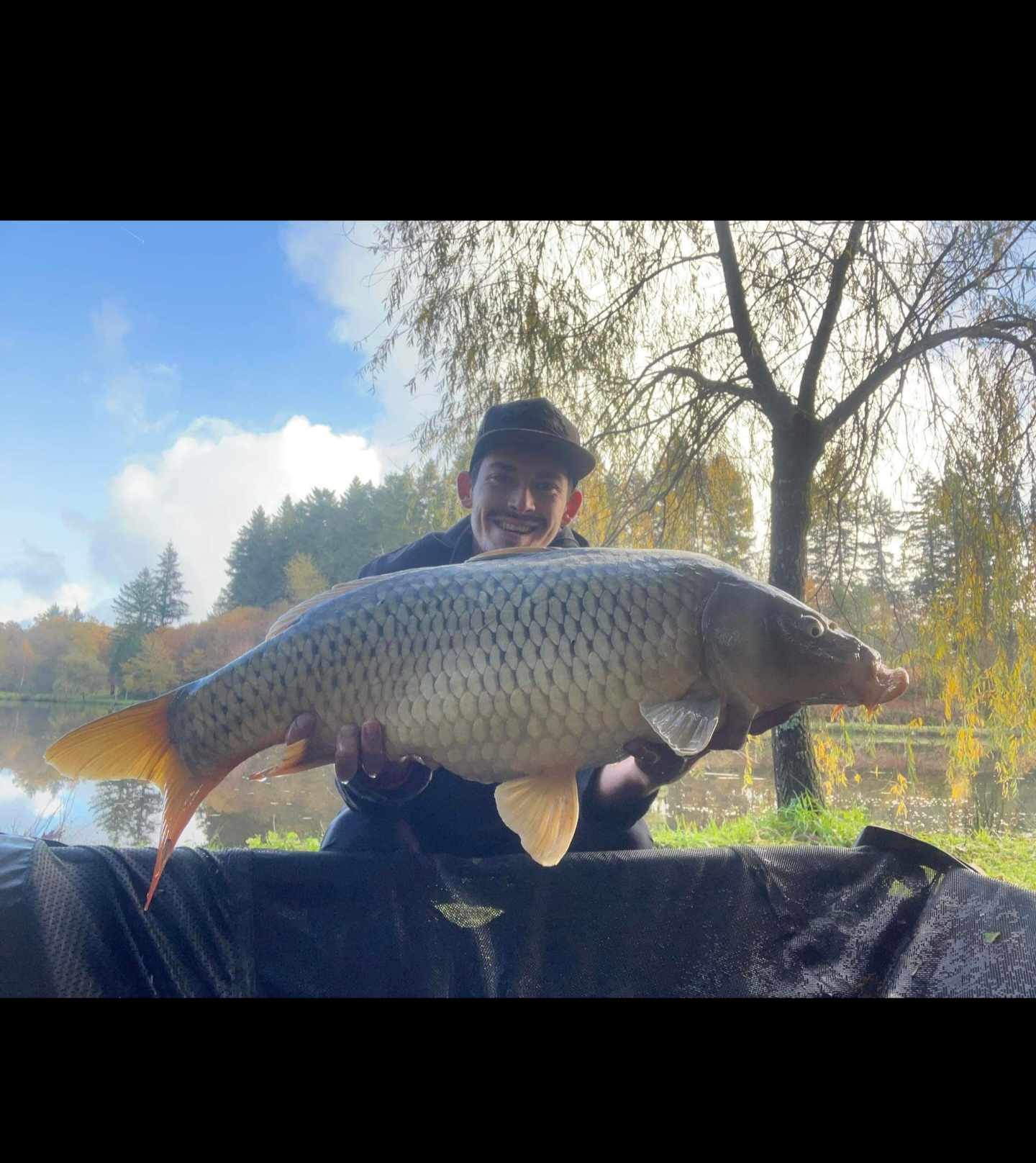 0b469221 47b7 4080 b22f 724926df91f9