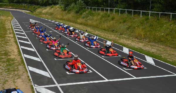 Karting-aurillac-circuit-lissartel-pers