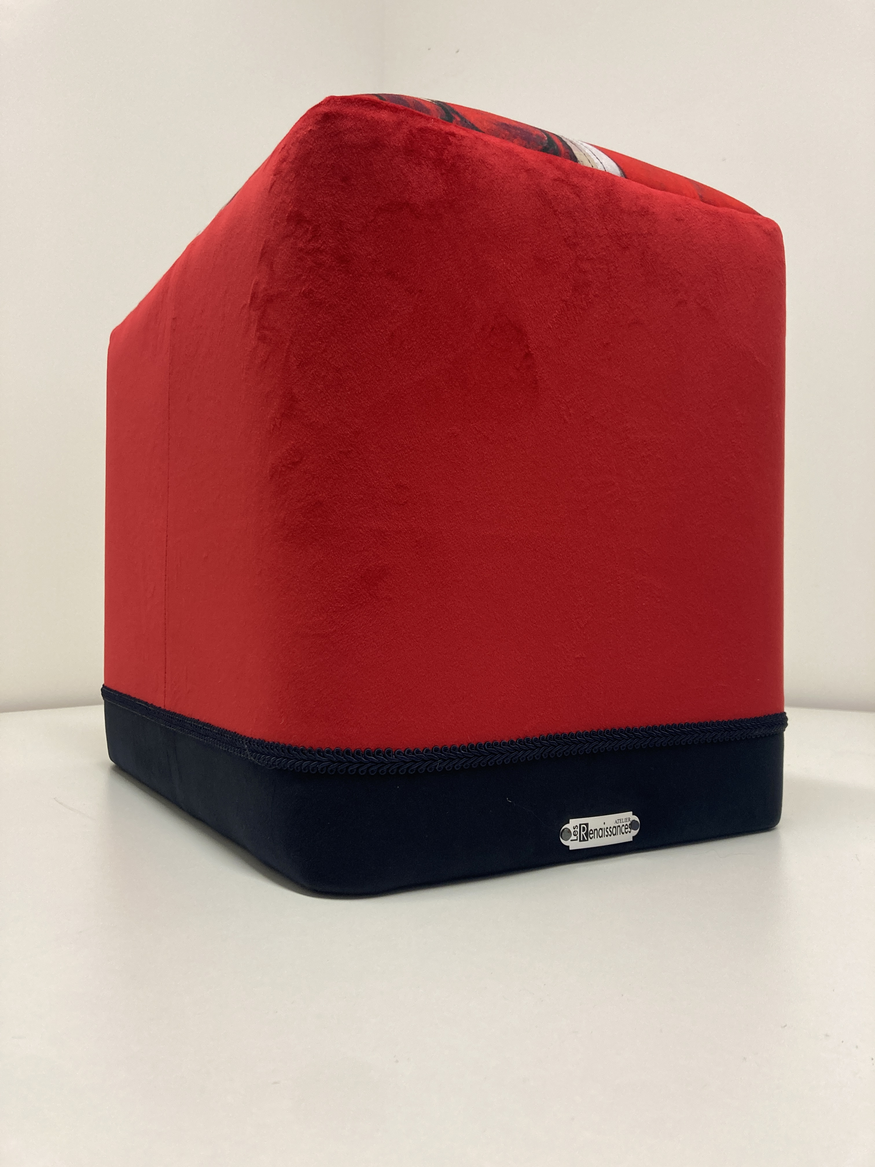 Atelier les renaissances tapissier decorateur relooking meuble refection chaise refection fauteuil tapissierlacanau tapissierbordeaux tapissiersaintmedardenjalles tapissiersaintaubindemedoc tapissierarcachon tapissierandernos eysines