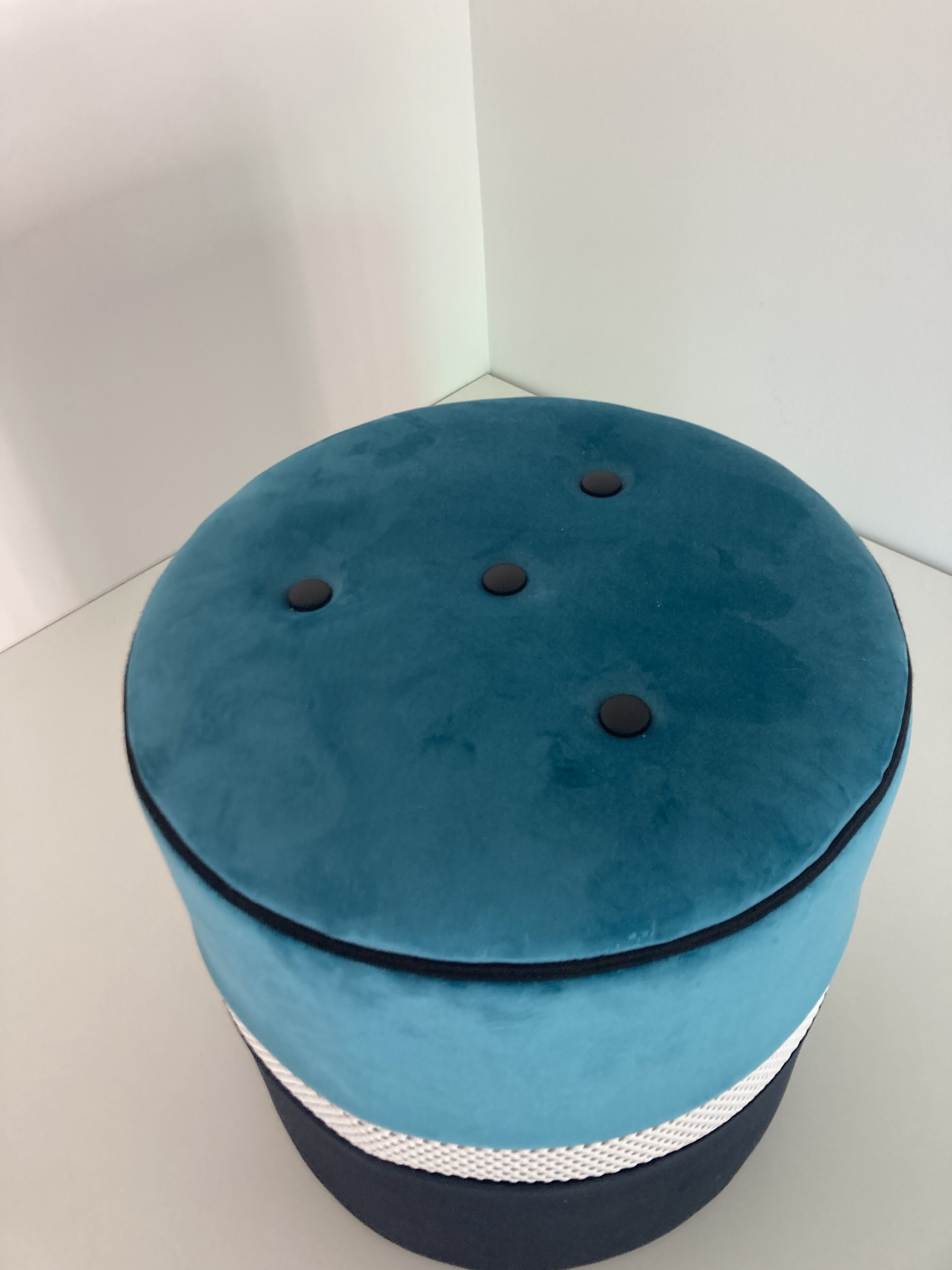 Atelierlesrenaissanes tapissierbordeaux tapissierlacanau tapissiersaintmedardenjalles tapissiermedoc