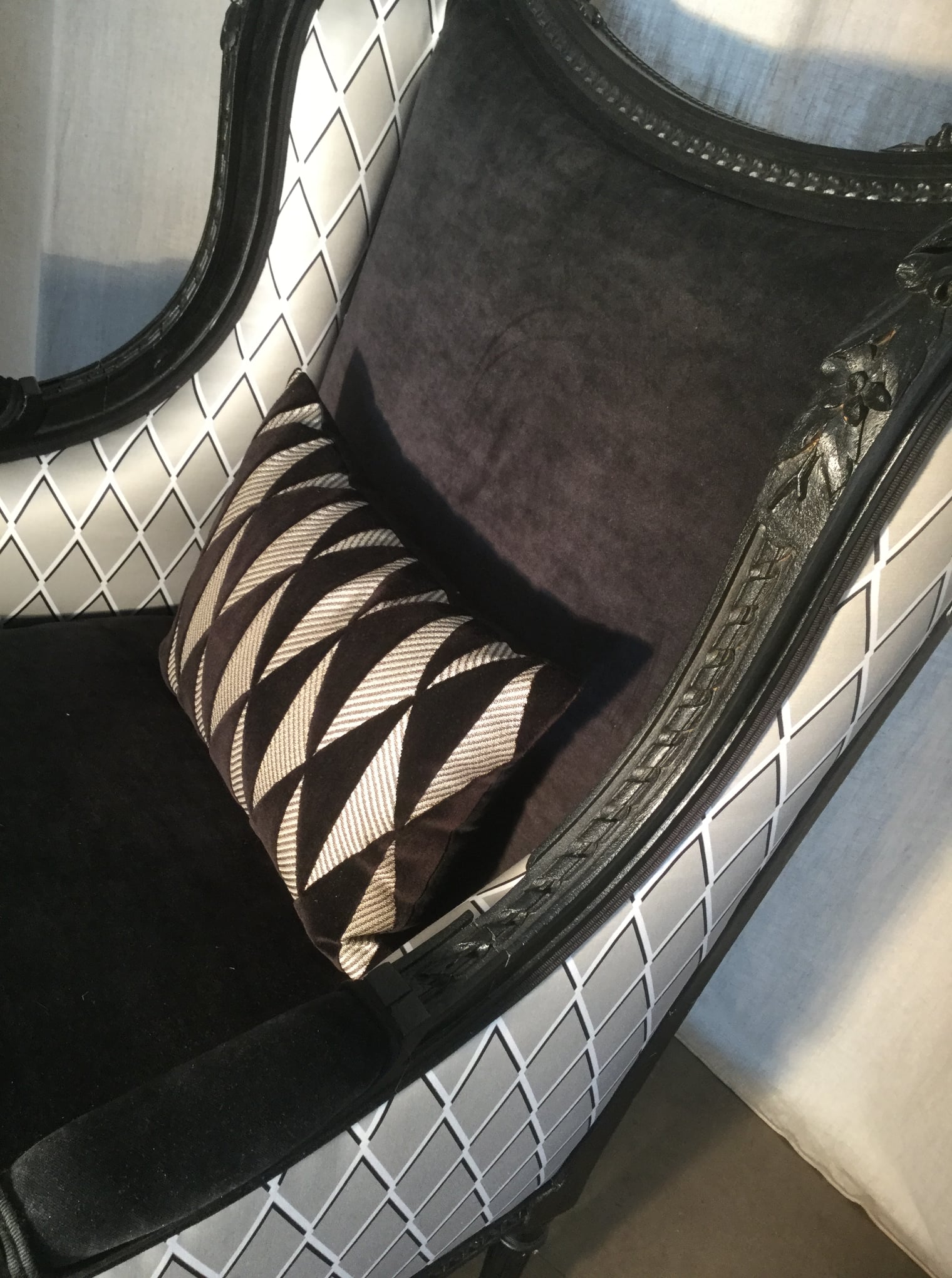 Atelierlesrenaissances tapissierbordeaux tapissierlacanau tapissiersaintmedardenjalles tapissiermedoc refectionfauteuiul