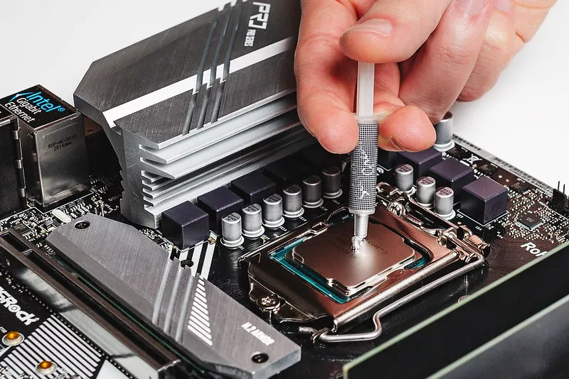 Monter soi-même son PC : guide complet pour assembler un ordinateur sur mesure