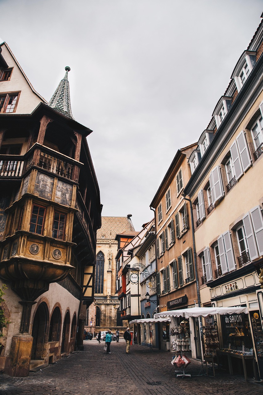 Tranmautritam-france-2552469 1280