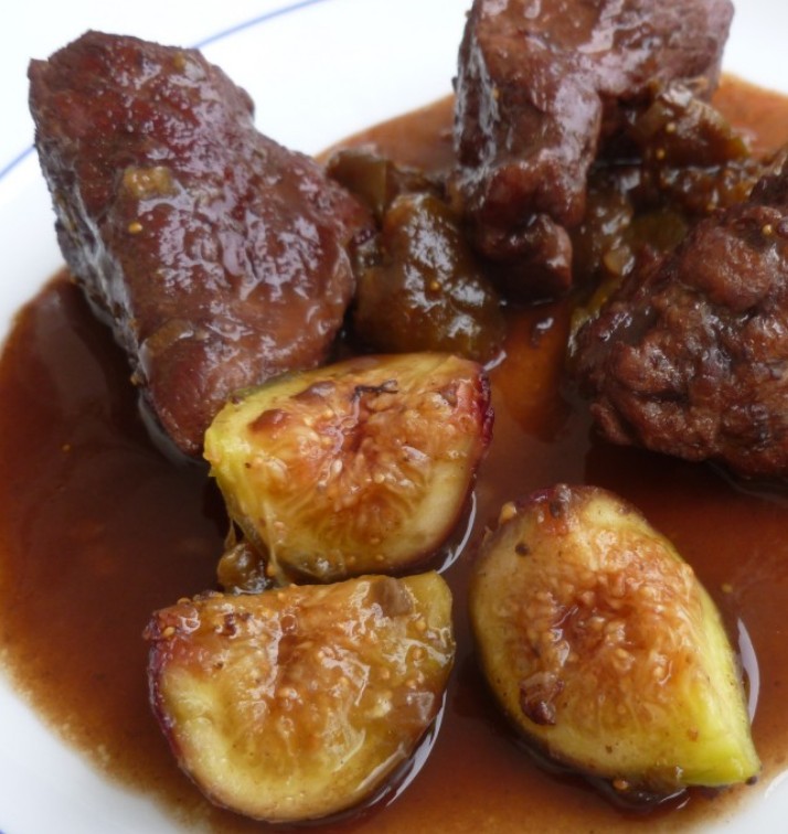 Estouffade-de-veau-aux-figues-et-raisins