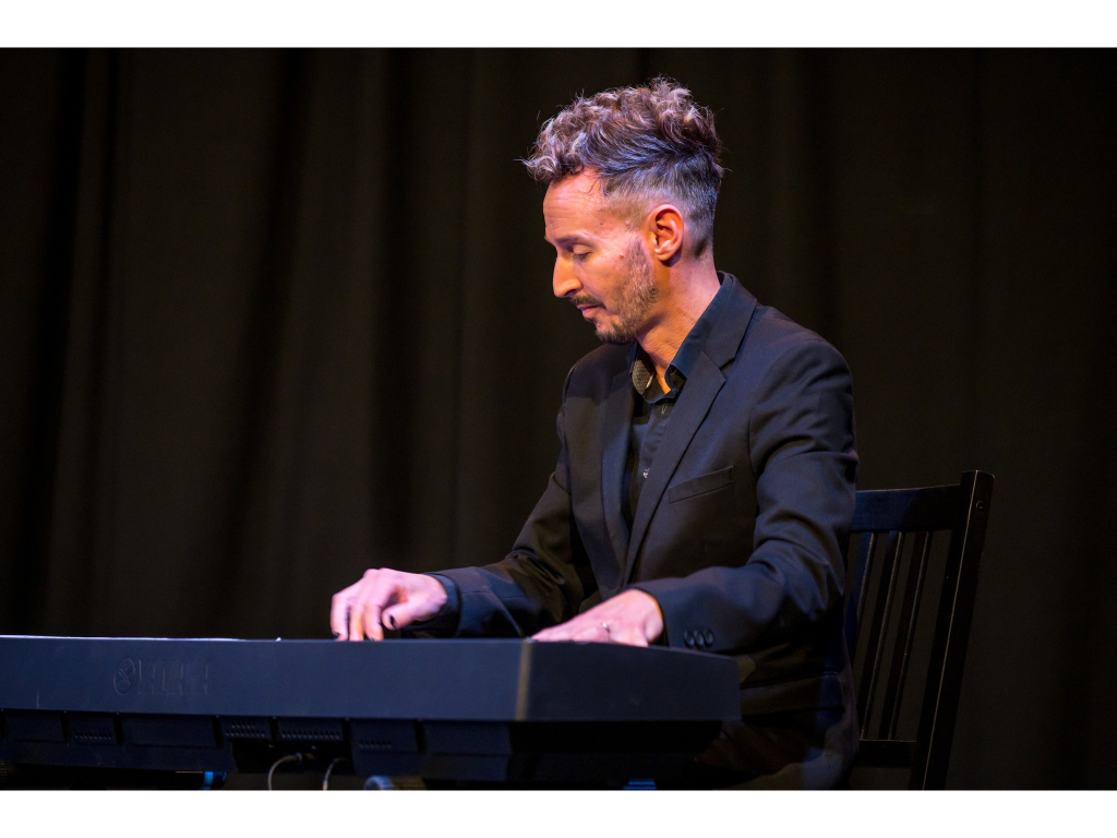 5b0035ddfab177d738d248d7ca09f4