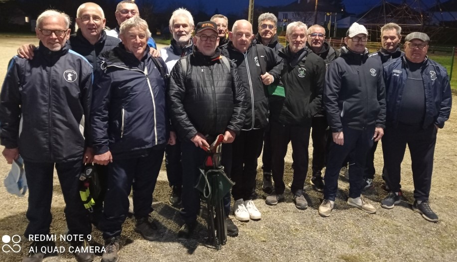 Photo-des-equipes-a-4-parties