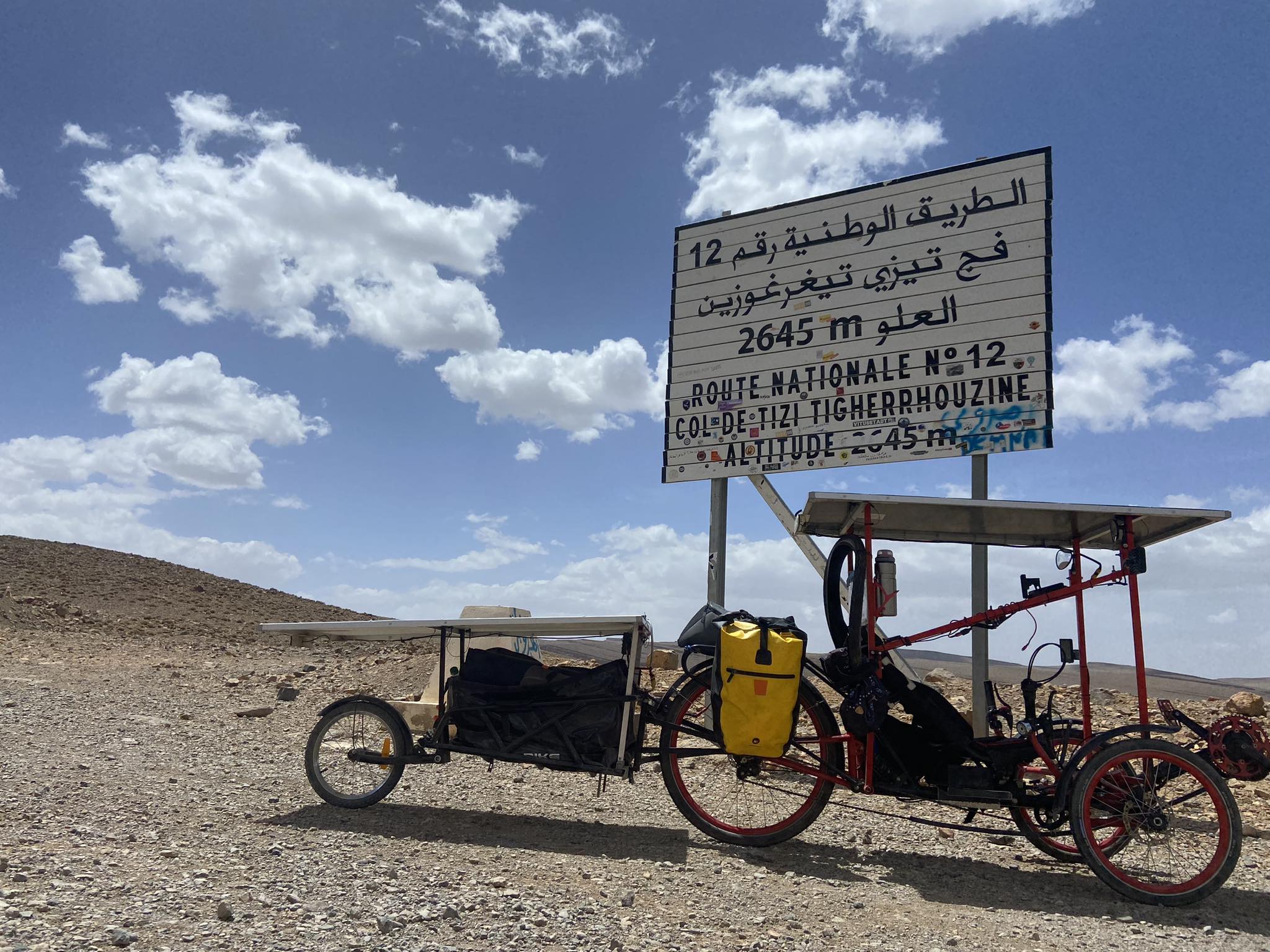 Deux messagers citoyens du monde,