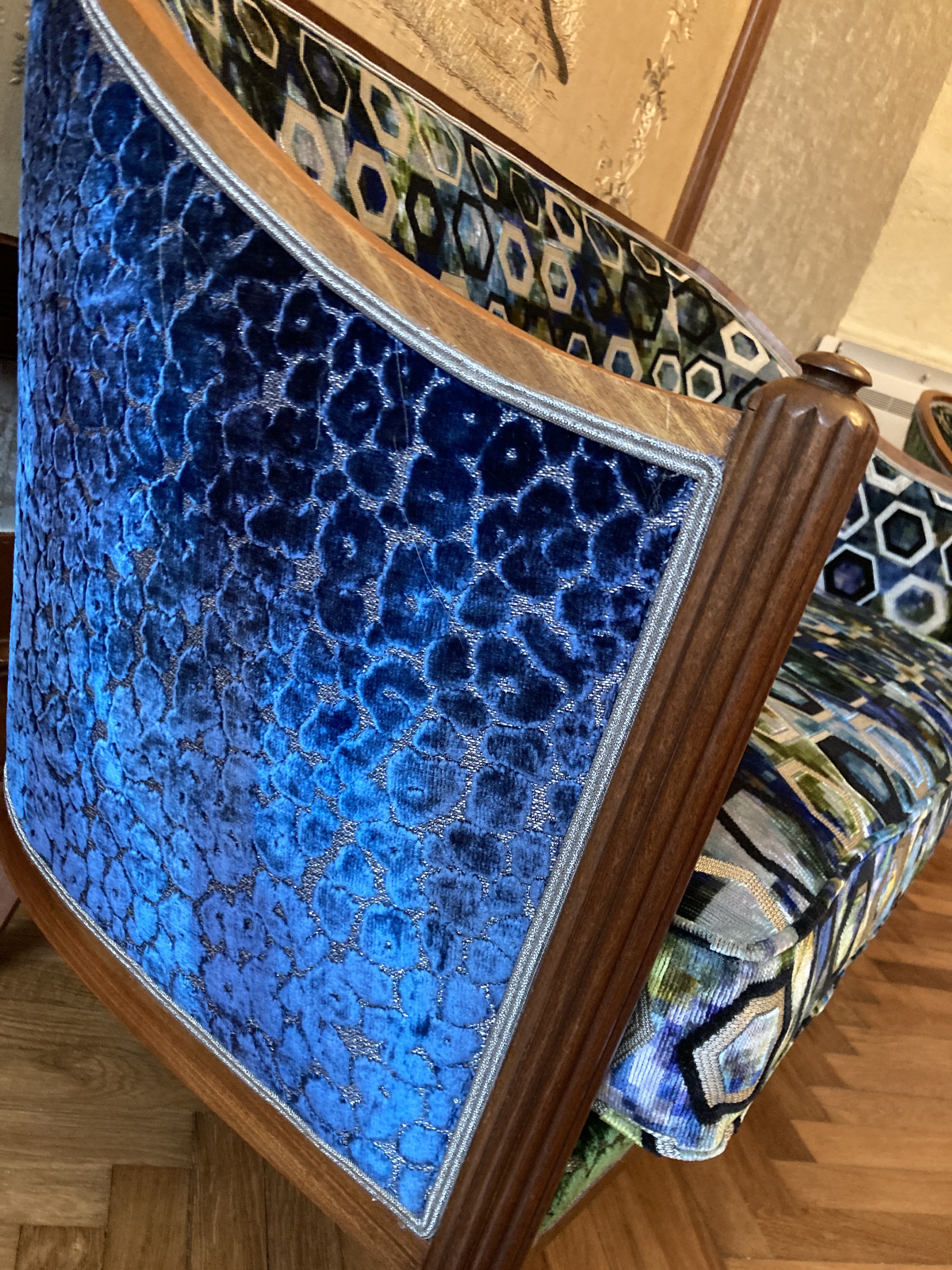 Tapissier decorateur atelier les renaissances bordeaux gironde bordeaux saint medard en jalles saint aubin de medoc merignac blanquefort le haillan le taillan medoc relooking meuble et refection fauteuil canape