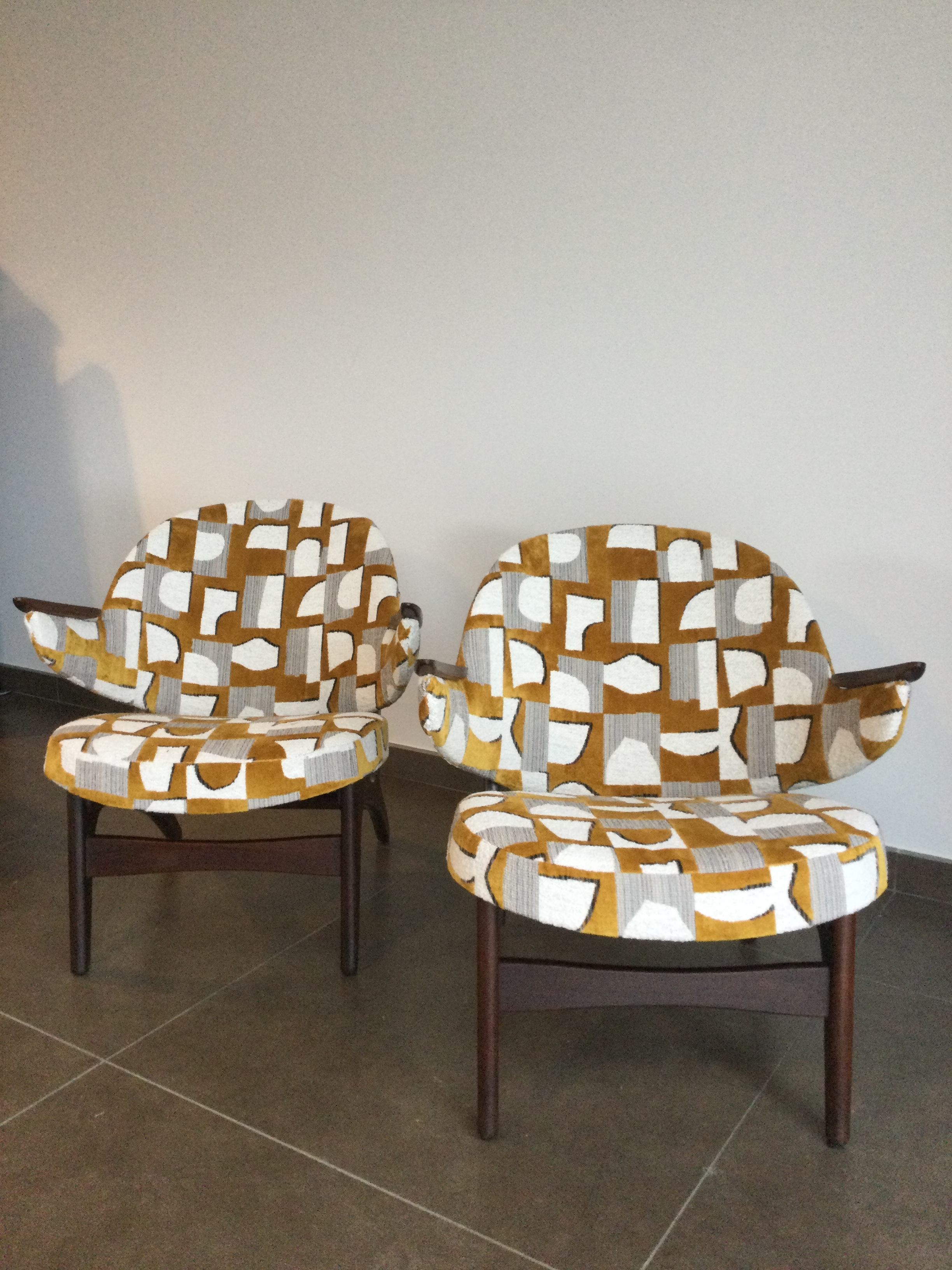 Tapissier decorateur bordeaux medoc saint medard en jalles atelier les renaissances stage formation tapisserie refection fauteuil ancien