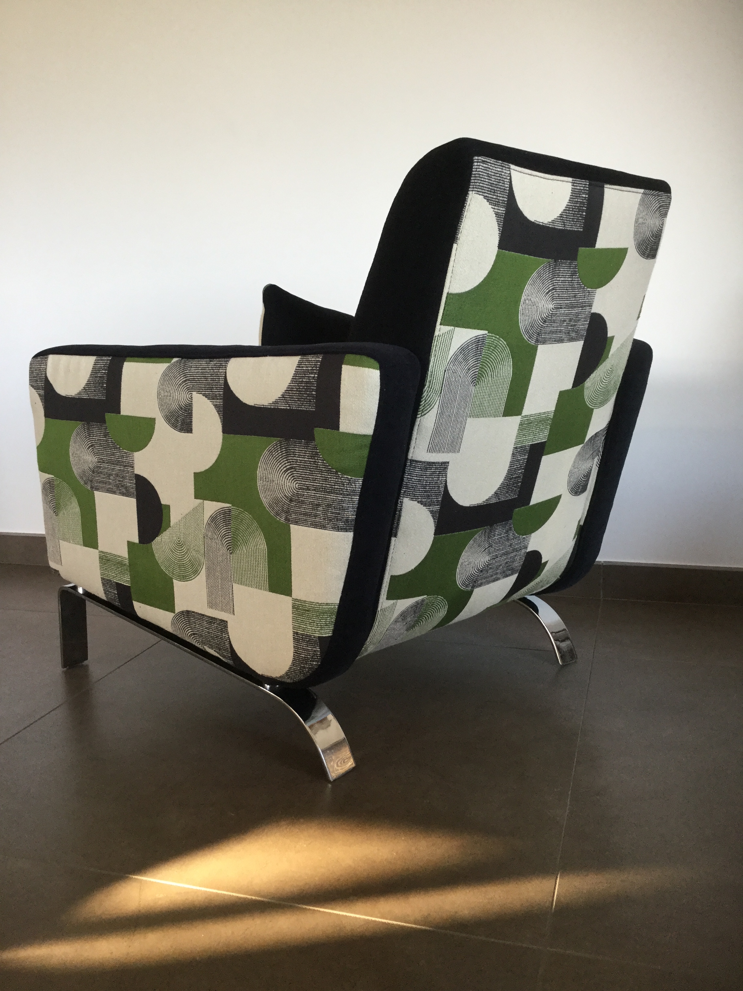 Fauteuil art deco renaissance atelier les renaissances tapissier decorateur saint medard en jalles bordeaux relooking meubles refection fauteuil chaises canapes cauderan merignac lacanau bruges eysines le haillan