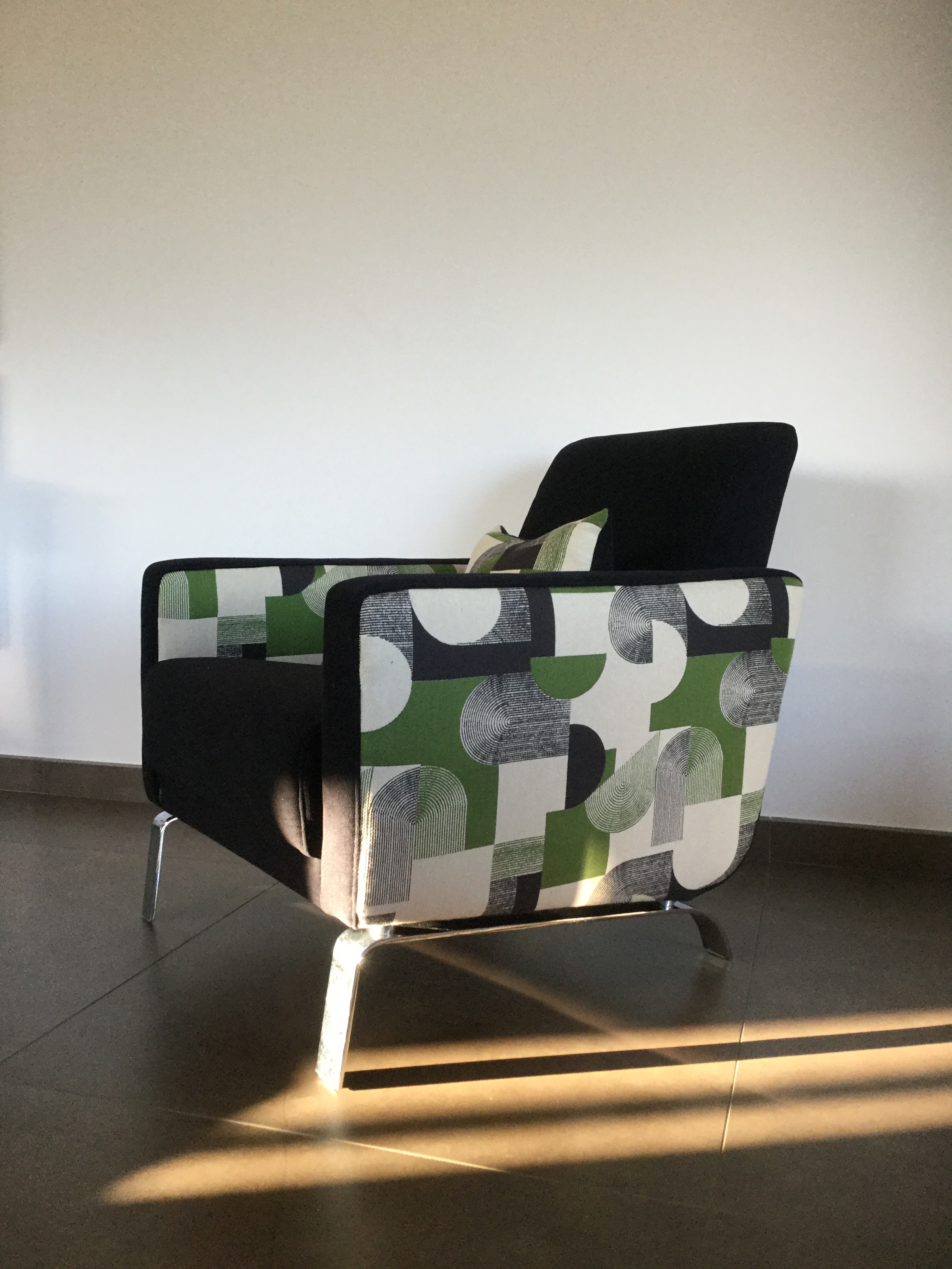 Fauteuil art deco renaissance atelier les renaissances tapissier decorateur saint medard en jalles bordeaux relooking meubles refection fauteuil chaises canapes cauderan merignac lacanau bruges eysines blanquefort