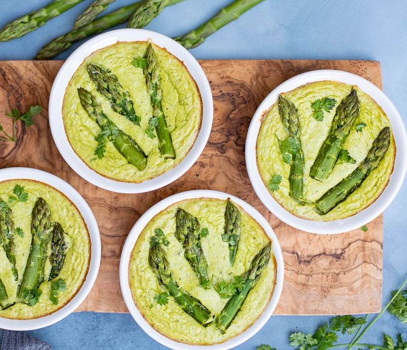 Flan-d-asperges-au-coulis-de-tomates