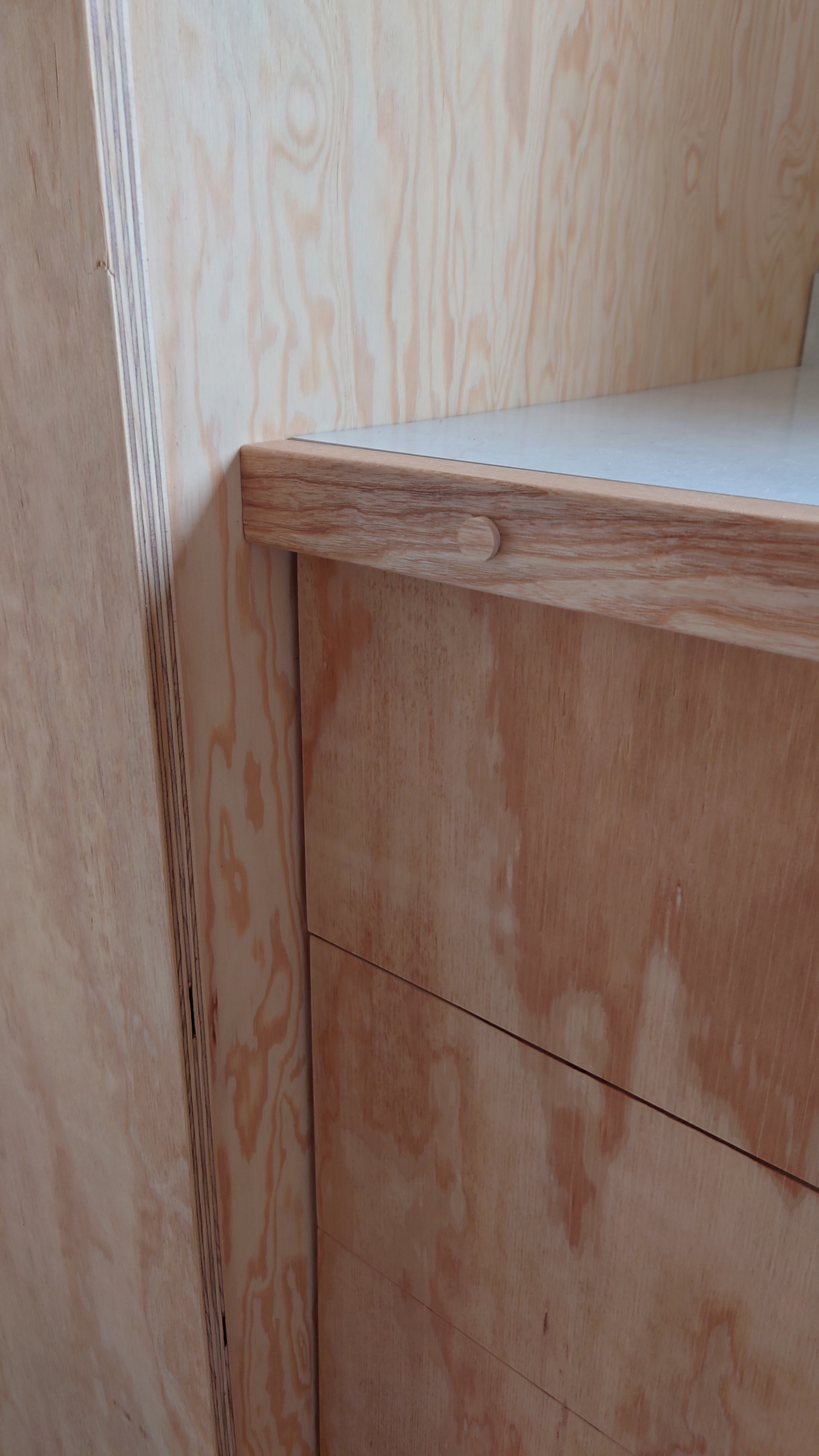 Atelier topobois cuisine contreplaque pin et aleses freine