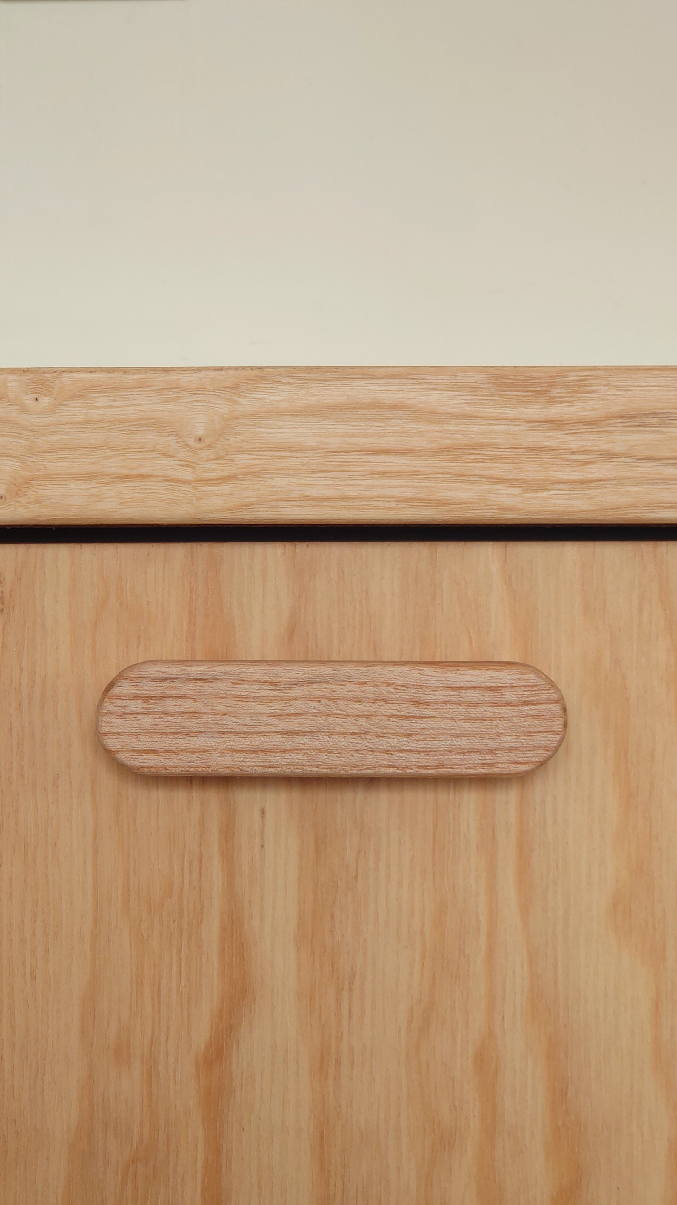 Atelier topobois poignees frene facade pin