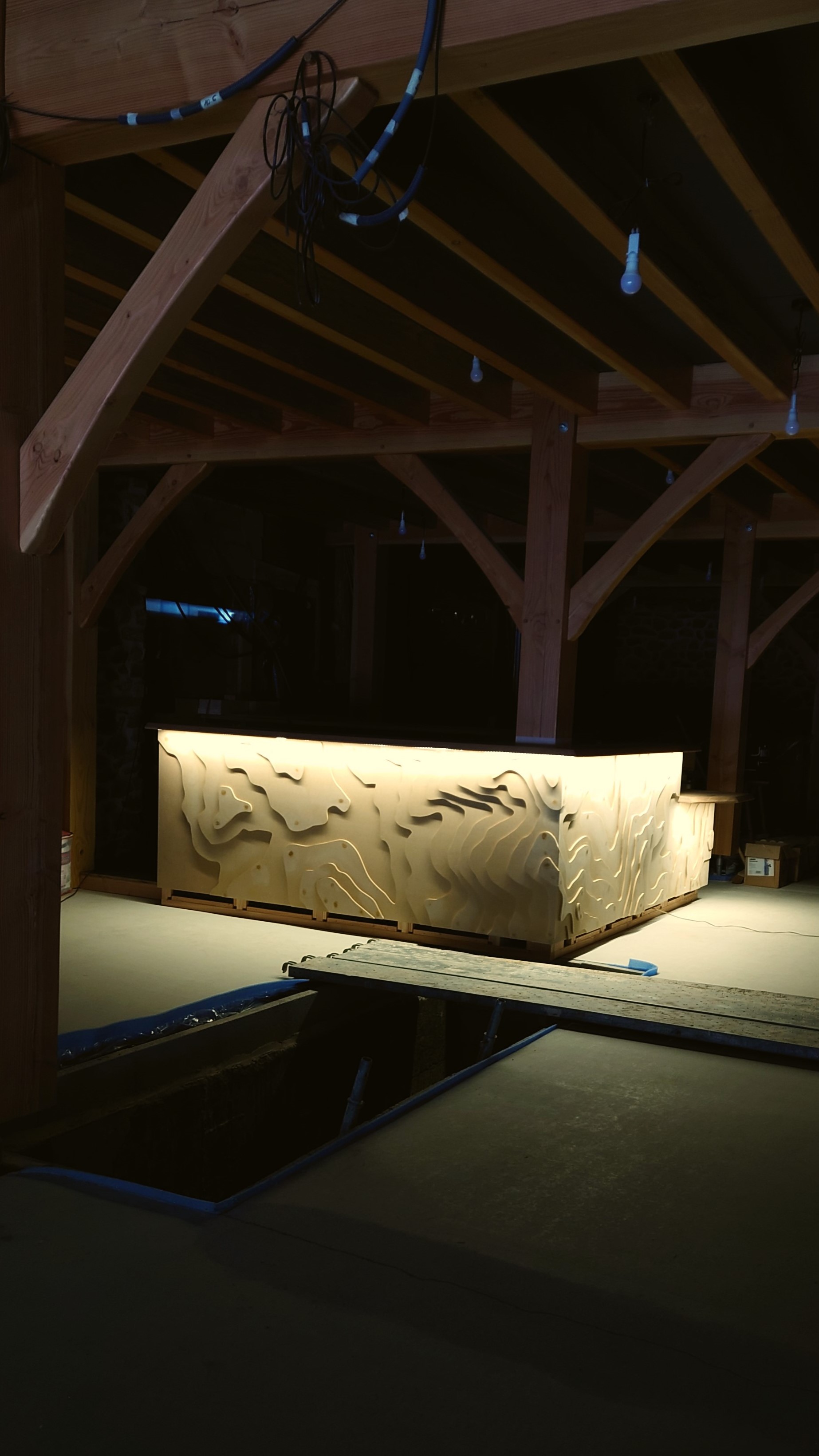 Atelier topobois comptoir bar terre de sport haute ariege