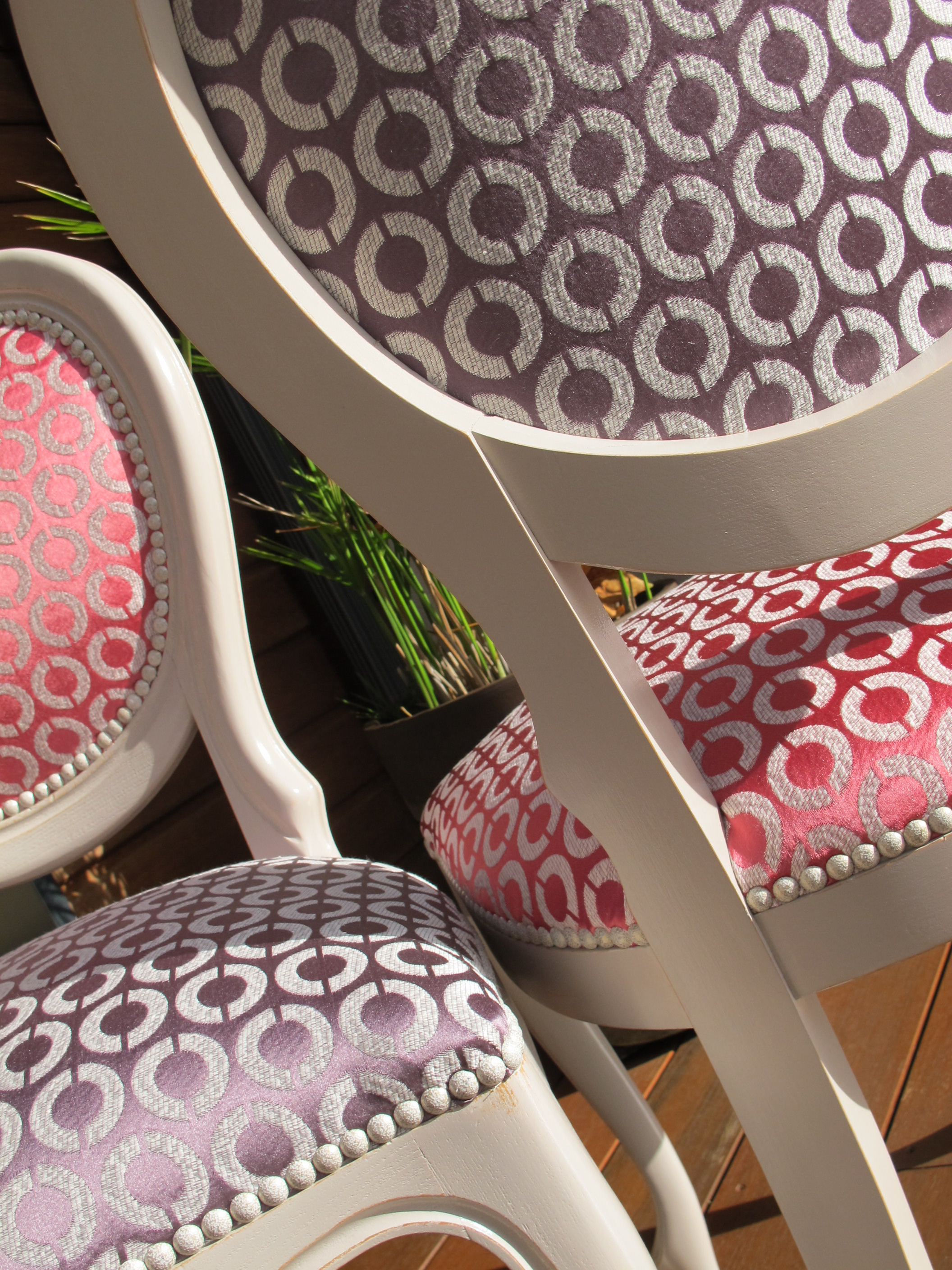 Refection restauration relooking fauteuil chaise canape tapissier decorateur bordeaux st medard en jalles atelier les renaissances relooking de meubles bordeaux